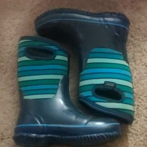 Youth Bogs rainboots